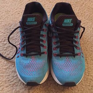 Woman’s Nike Sneakers